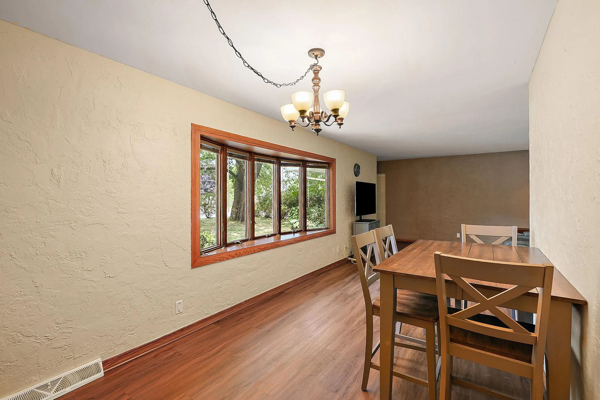 Photo 14 of 8043 5th Ne Street