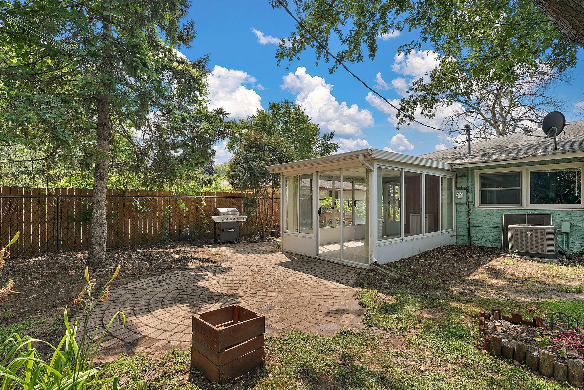 Photo 32 of 8043 5th Ne Street