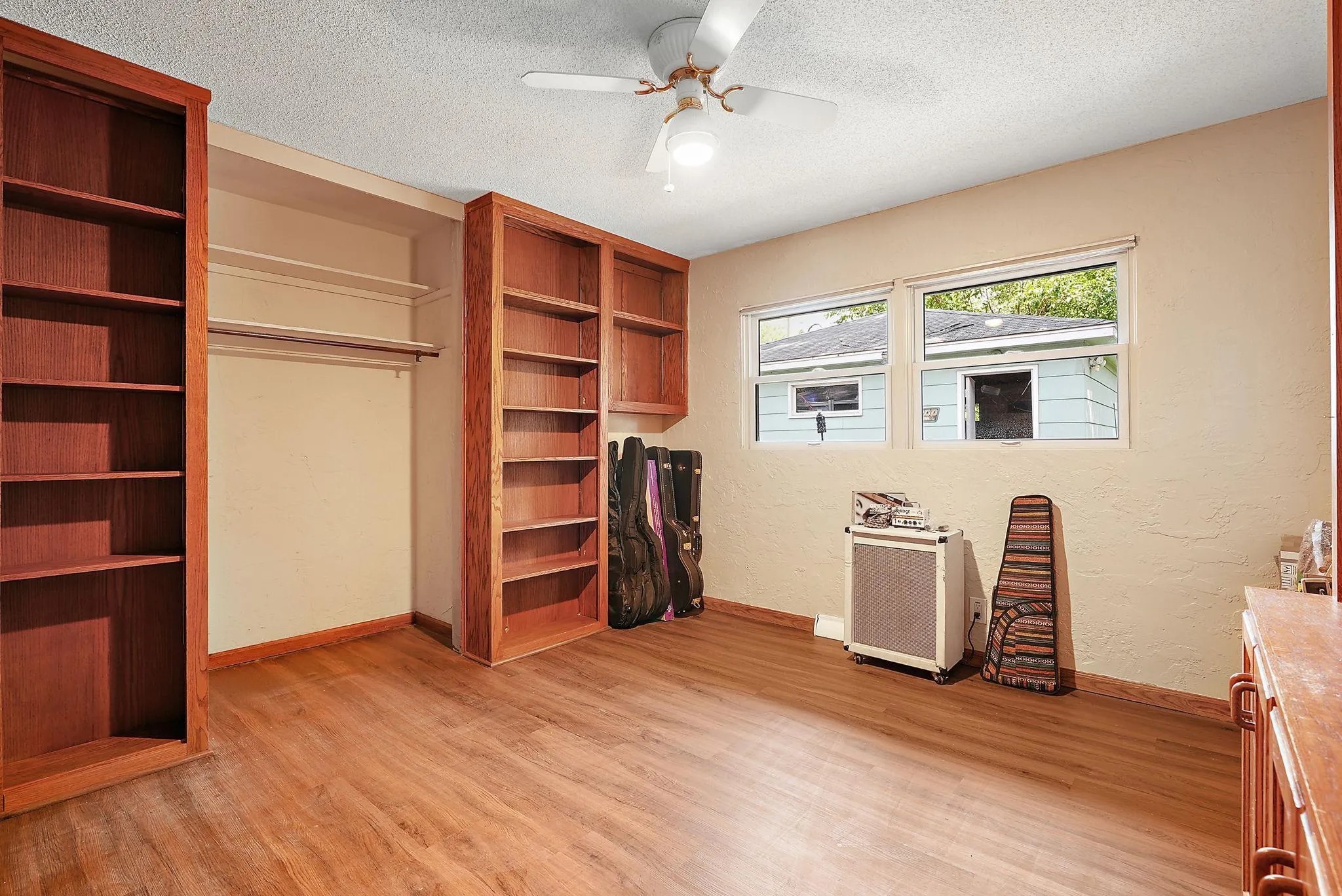 Photo 7 of 8043 5th Ne Street