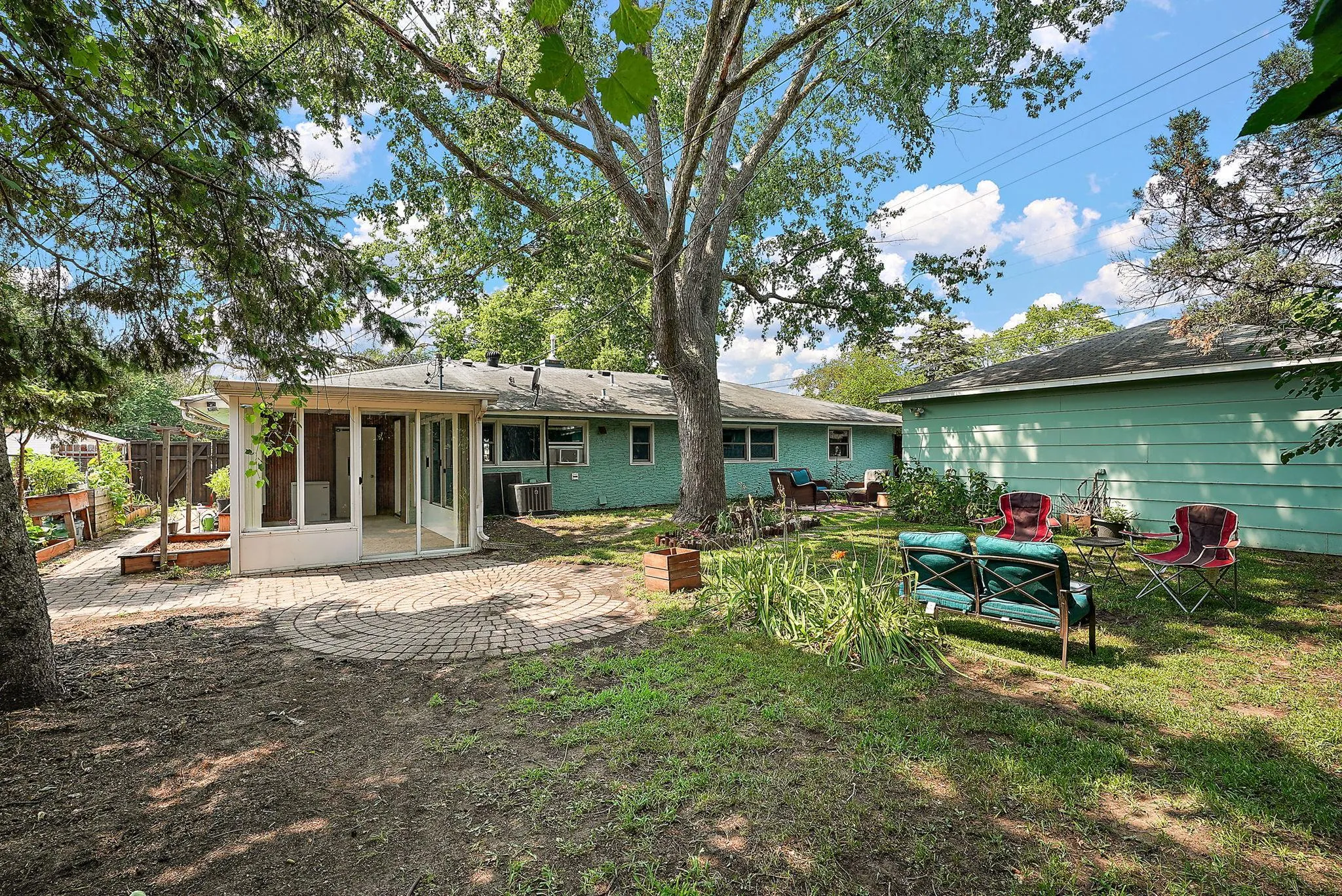 Photo 5 of 8043 5th Ne Street