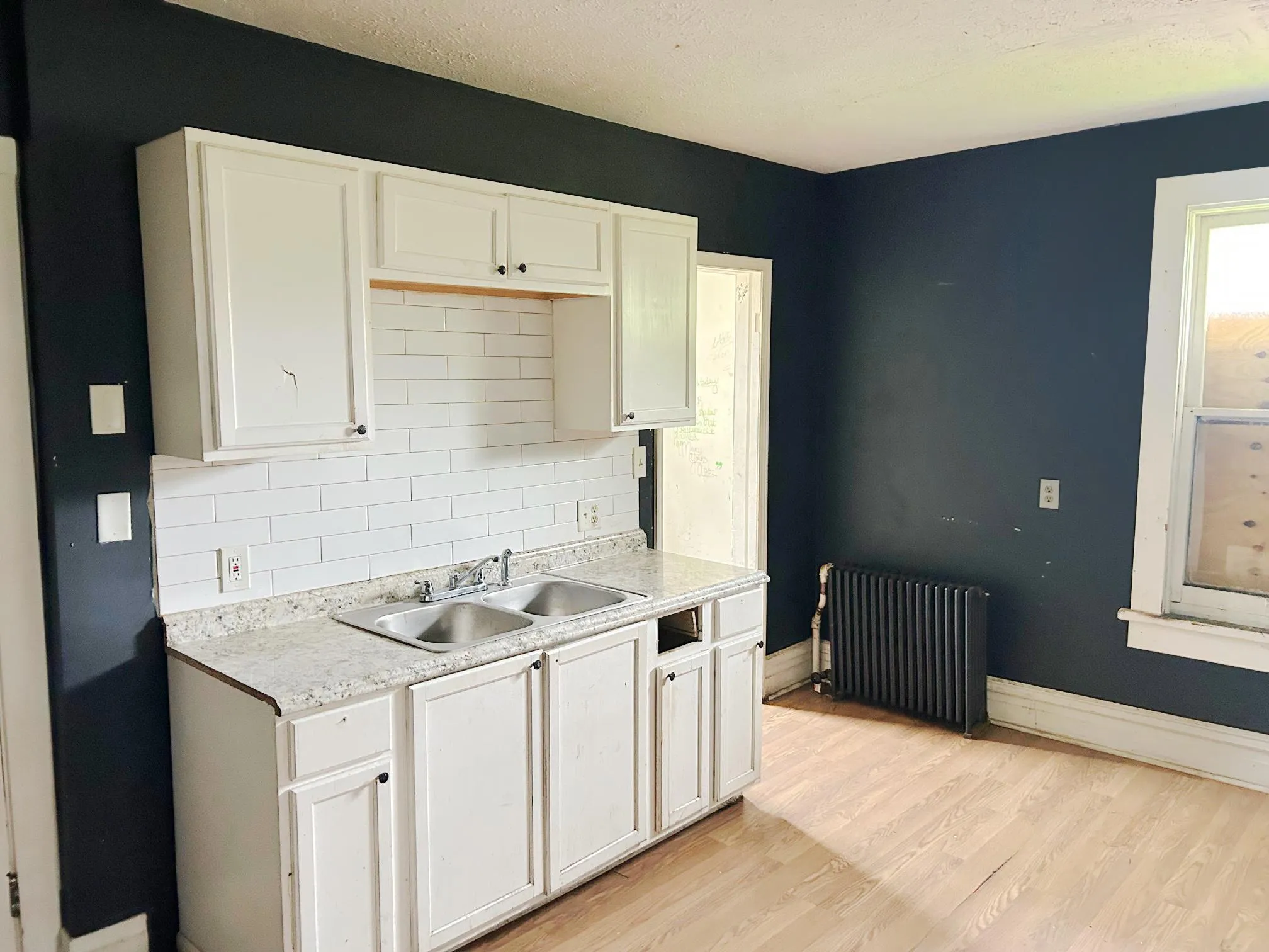 Photo 11 of 719 Sherburne Avenue