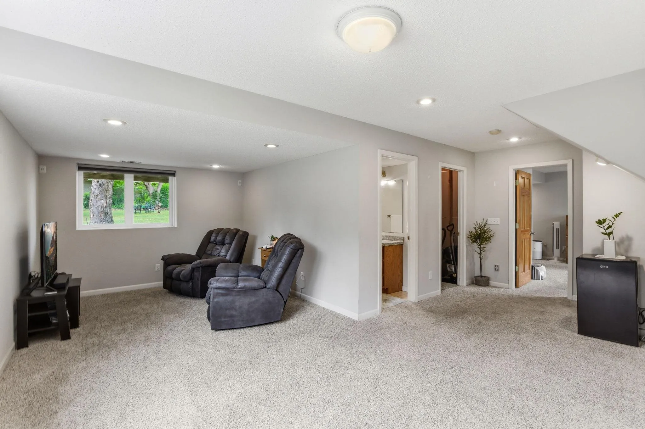 Photo 22 of 17627 Ionia Court