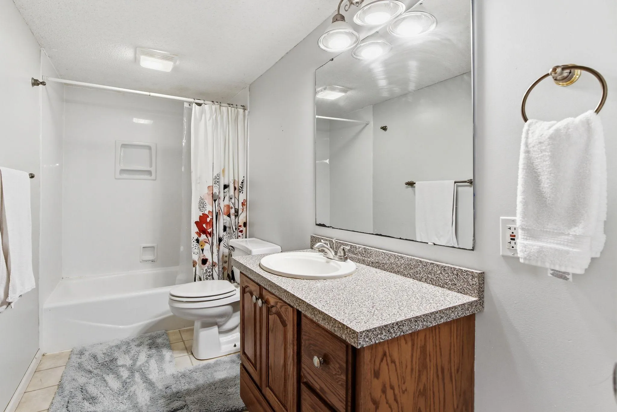 Photo 23 of 17627 Ionia Court