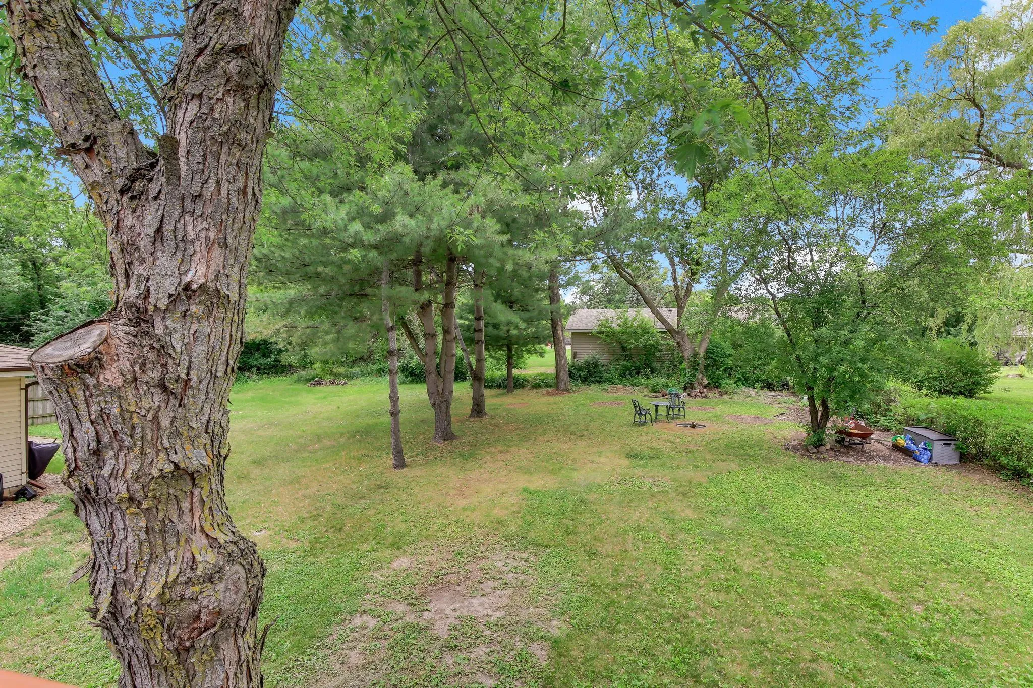 Photo 33 of 17627 Ionia Court