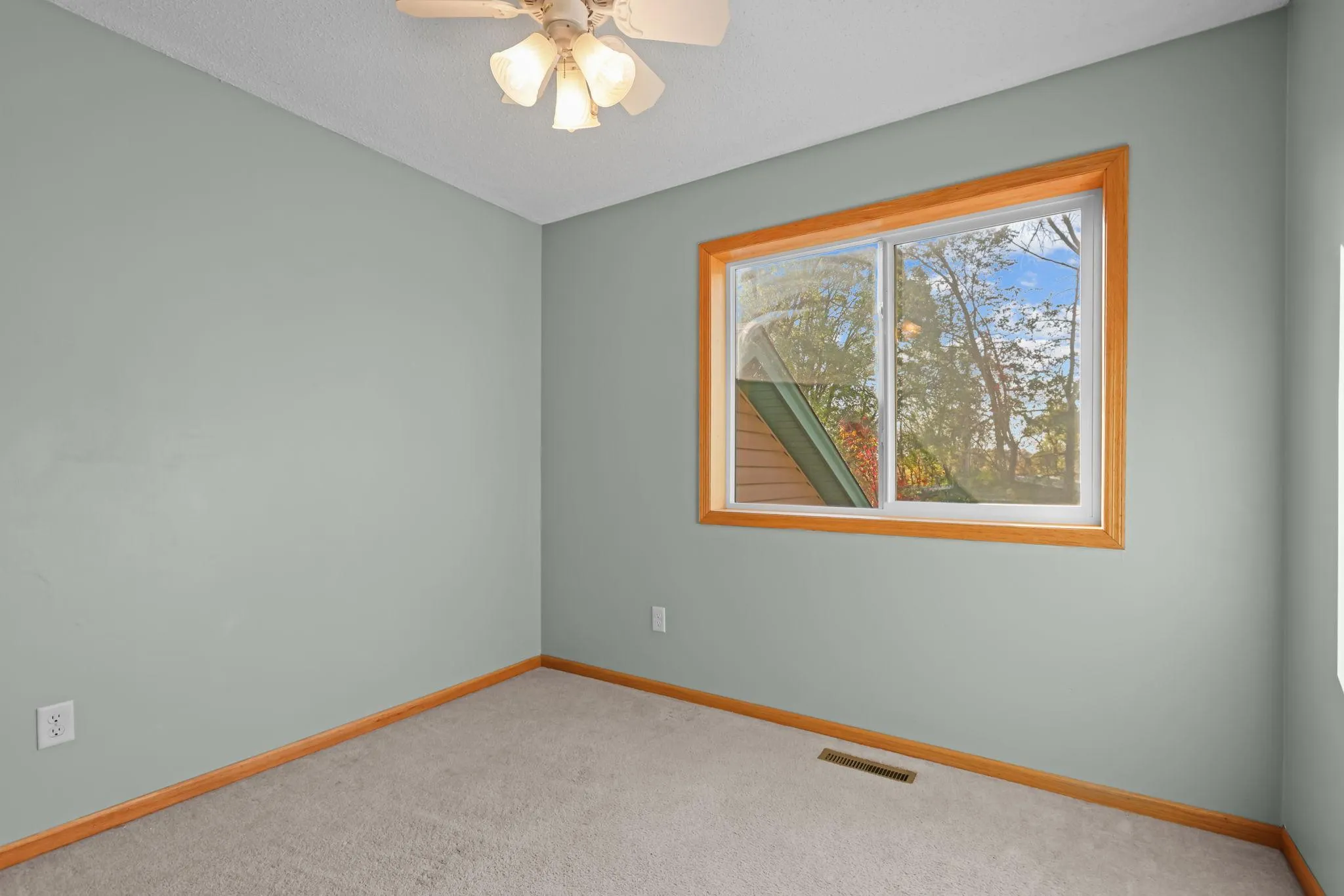 Photo 28 of 8043 Needham Ne Avenue