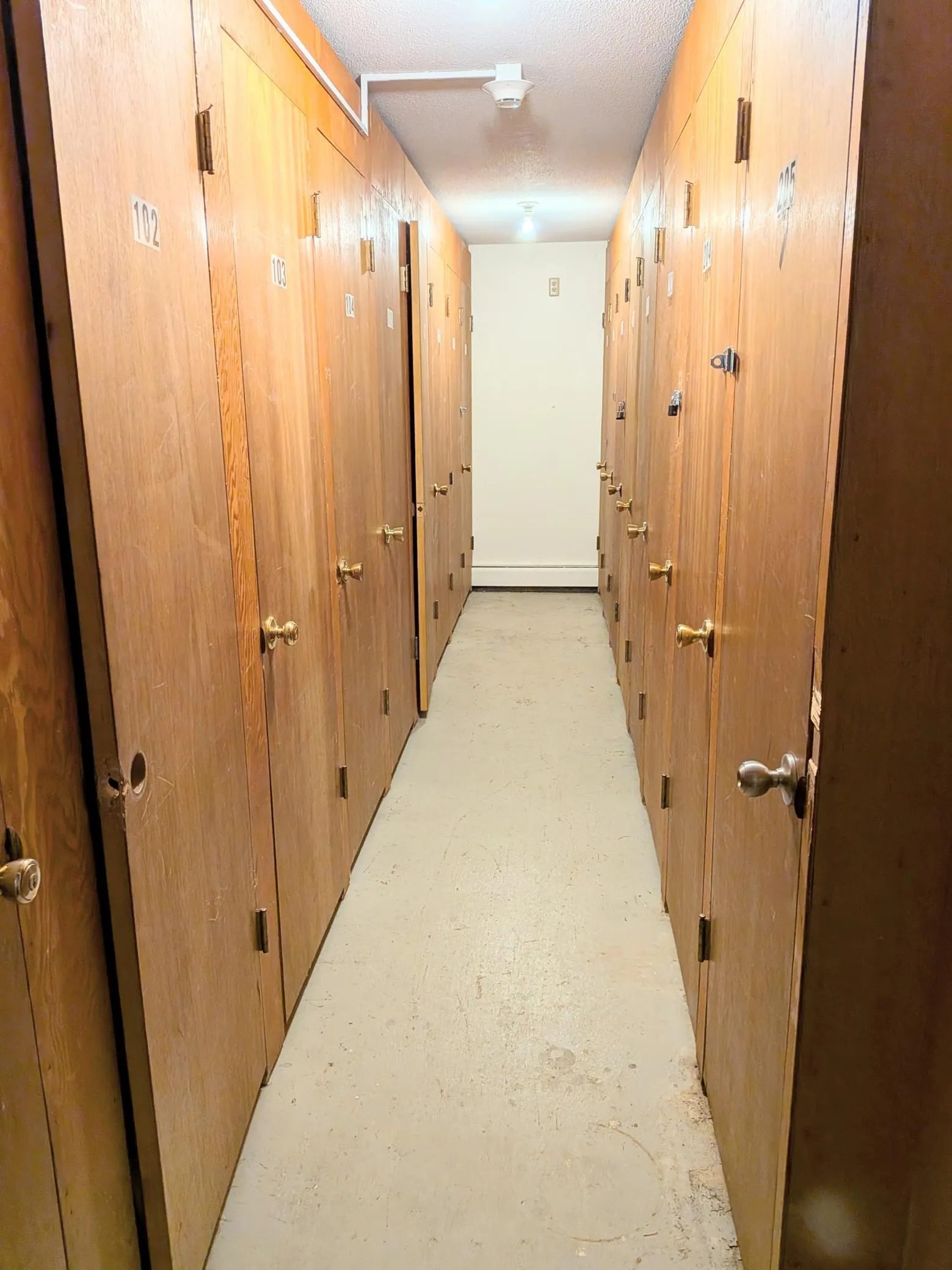 Photo 24 of 4387 Wilshire Boulevard Unit 106