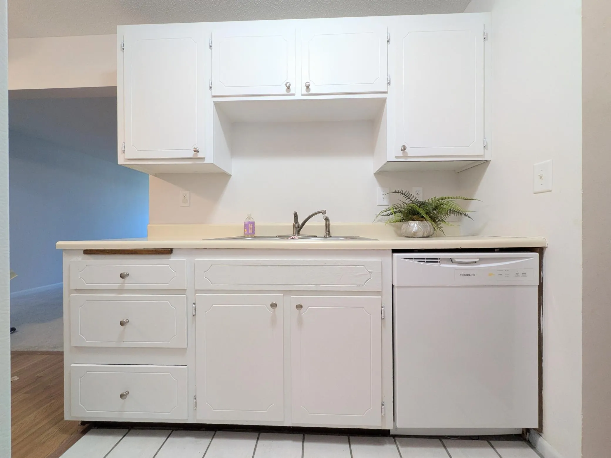 Photo 7 of 4387 Wilshire Boulevard Unit 106