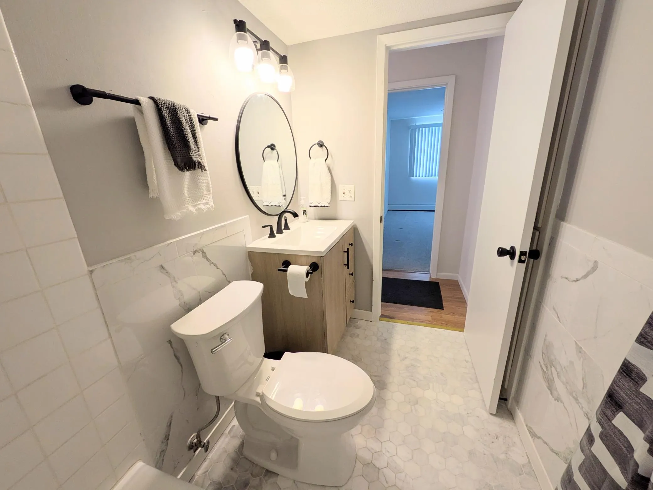 Photo 15 of 4387 Wilshire Boulevard Unit 106