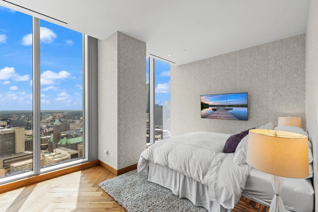 Photo 18 of 255 Hennepin Avenue Unit 3402