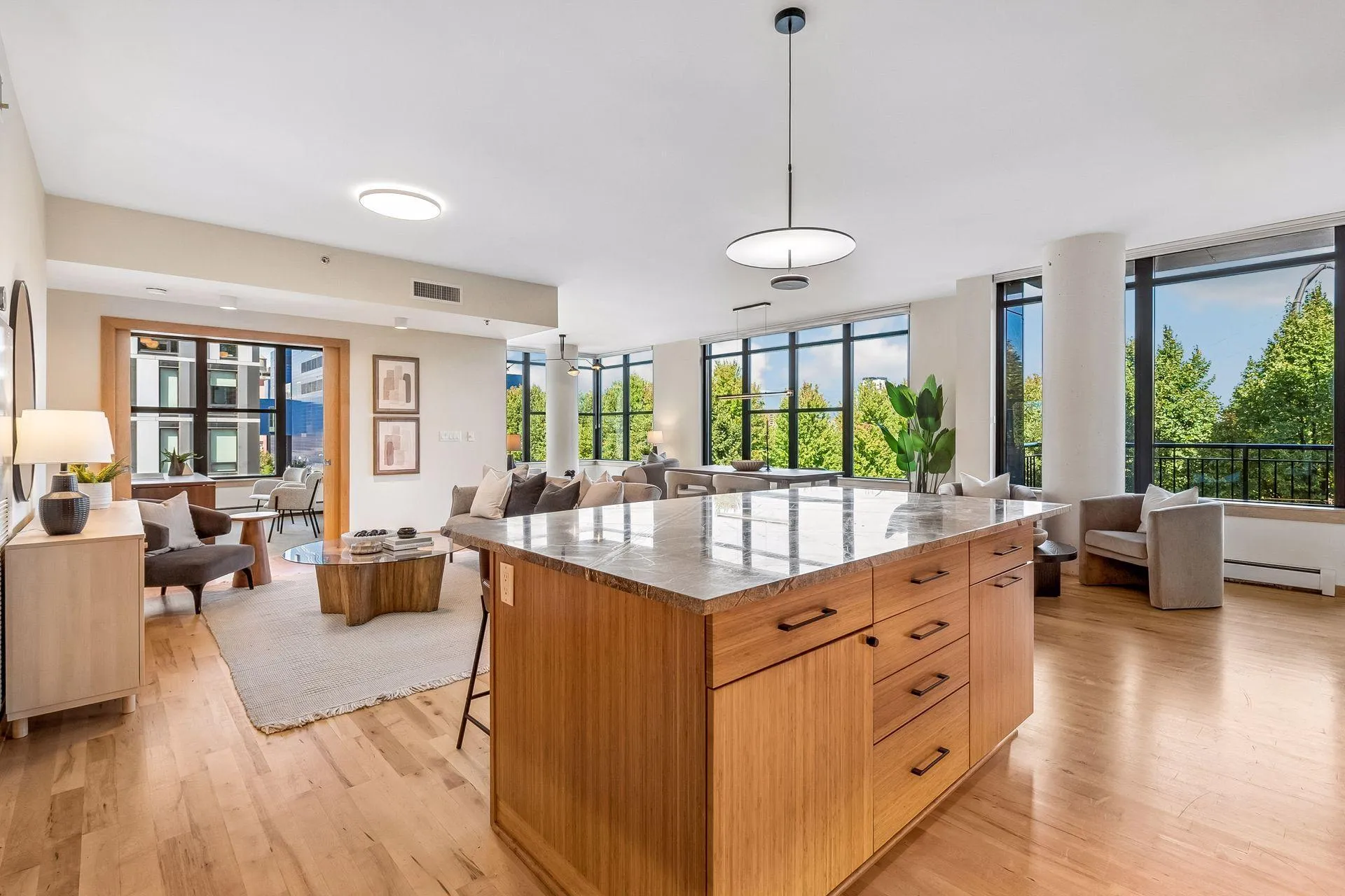 Photo 9 of 215 10th S Avenue Unit 313