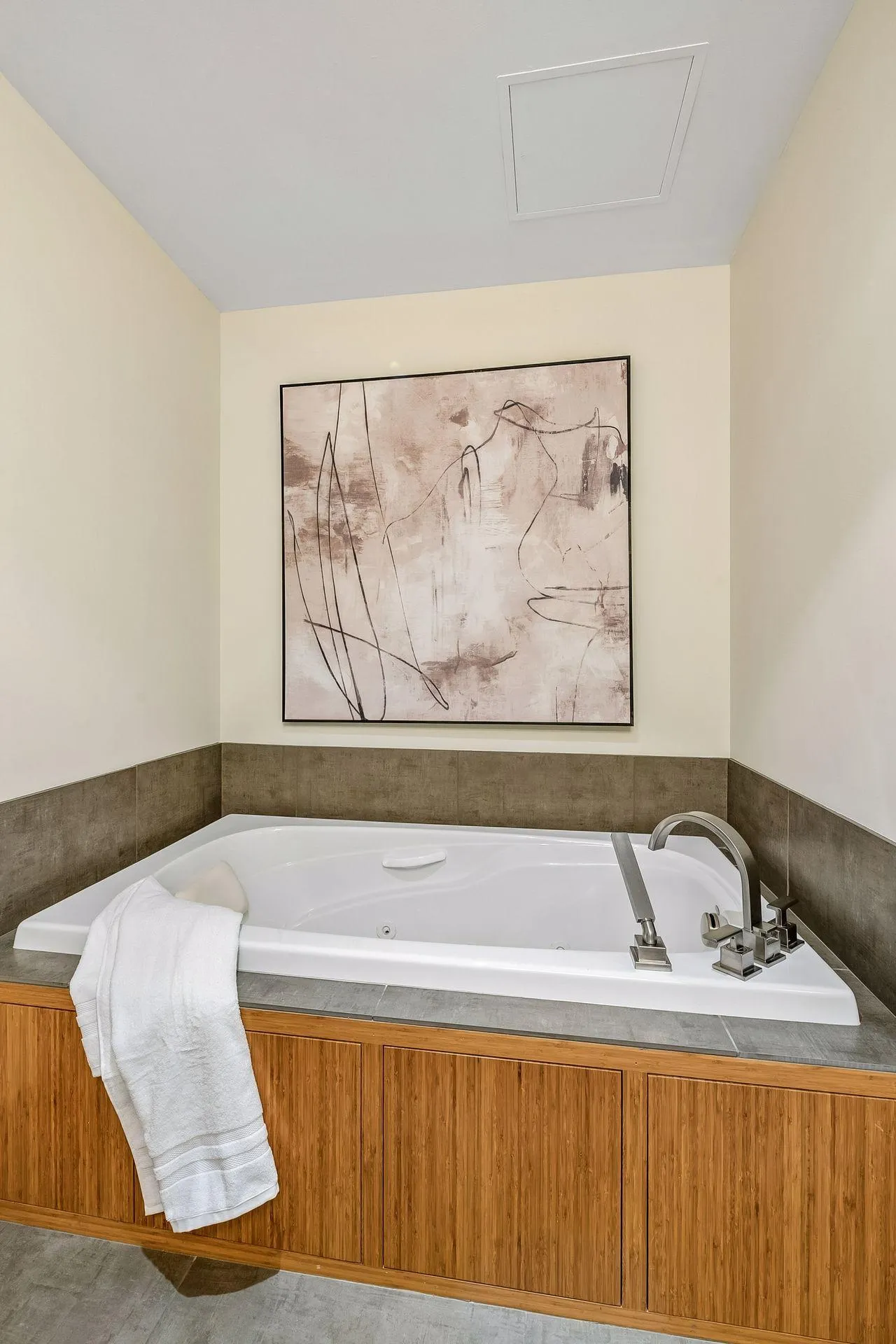 Photo 21 of 215 10th S Avenue Unit 313