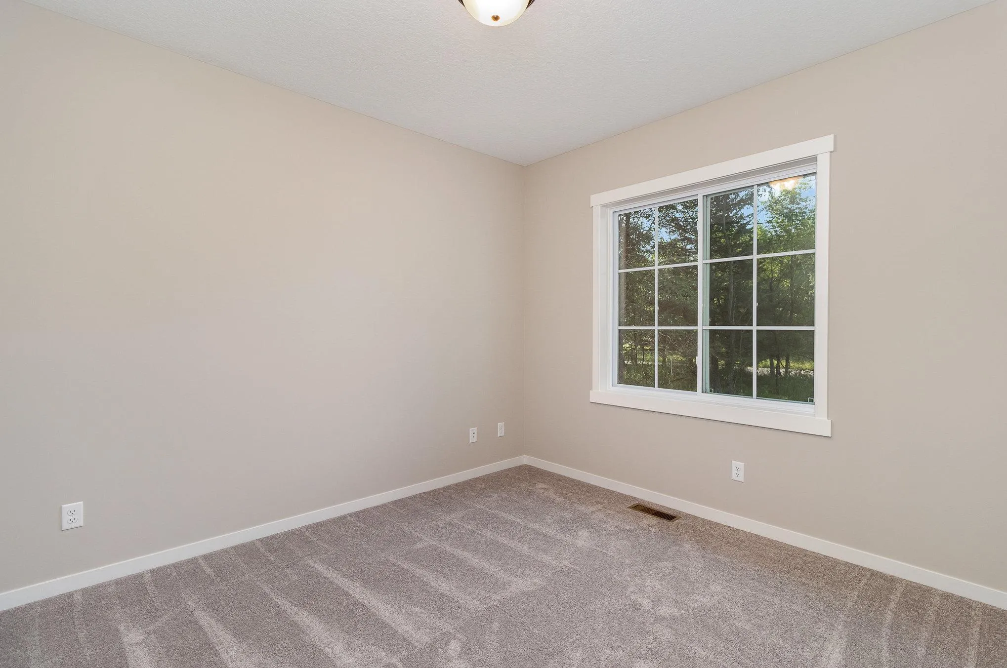 Photo 9 of 21688 Willys Ne Street