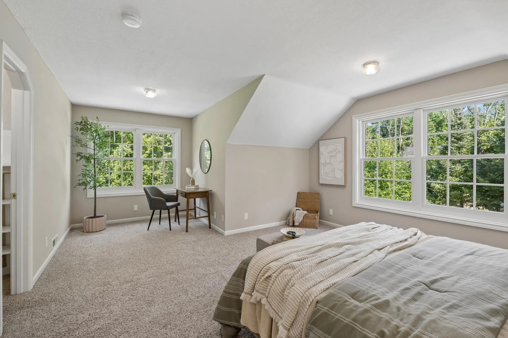 Photo 42 of 1015 W Cove Lane