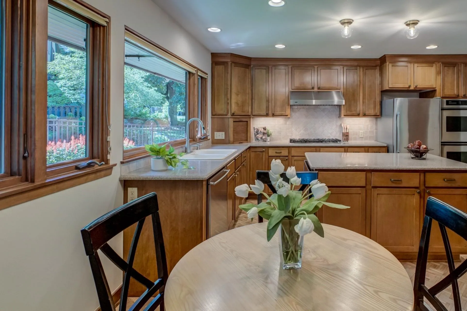 Photo 12 of 690 Linwood Avenue