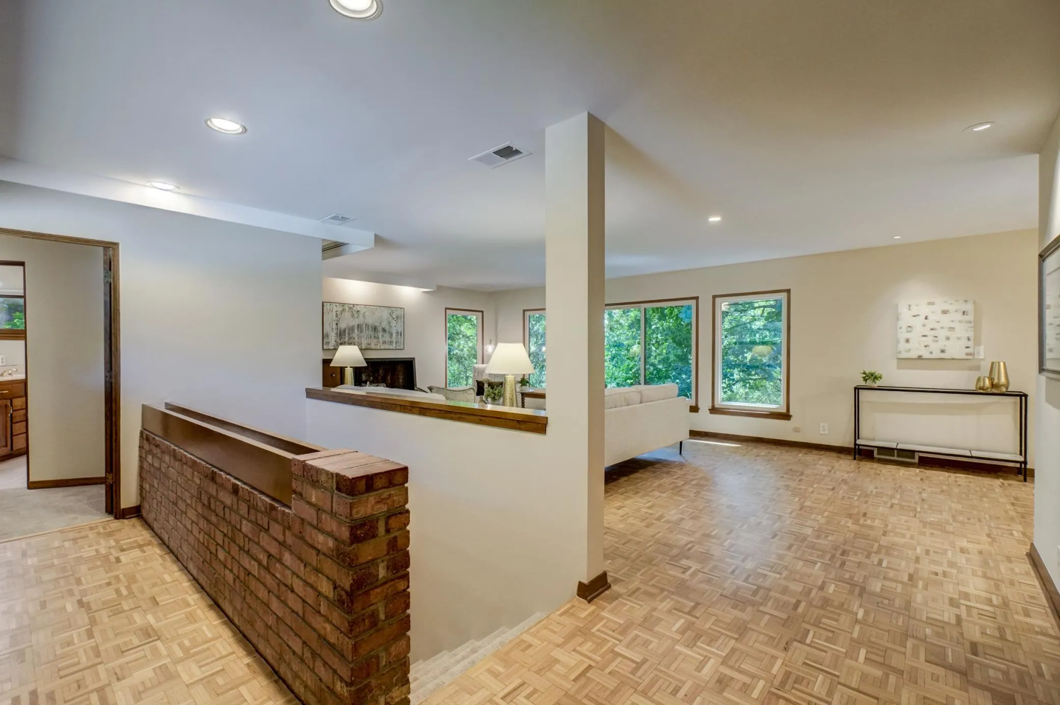 Photo 5 of 690 Linwood Avenue