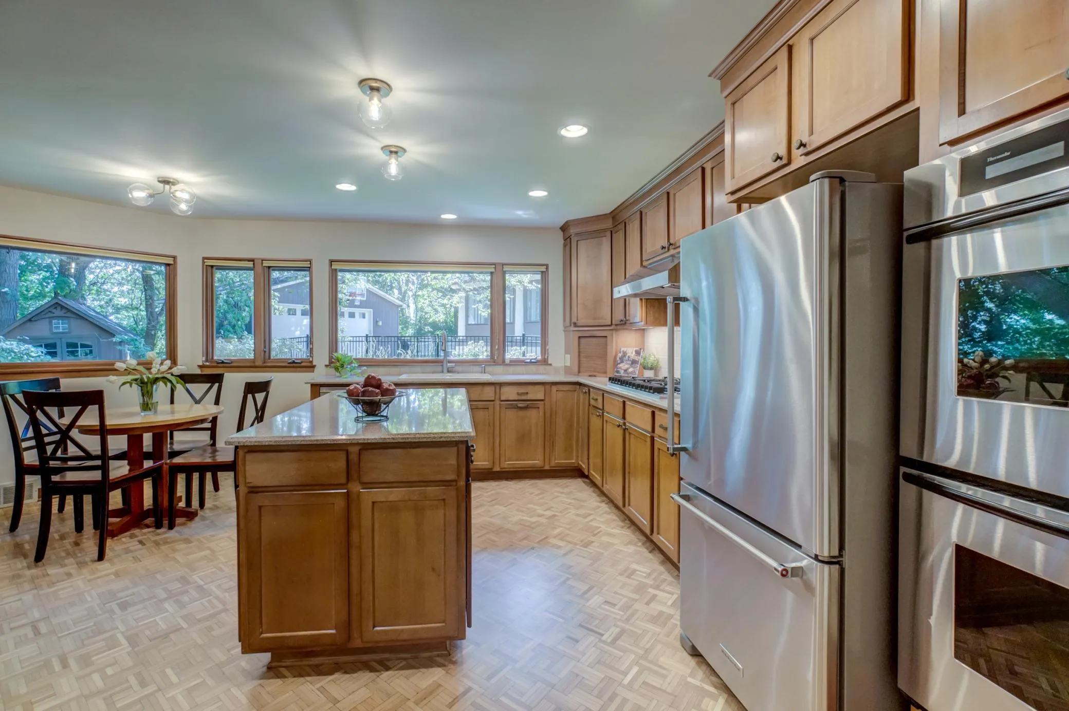 Photo 10 of 690 Linwood Avenue