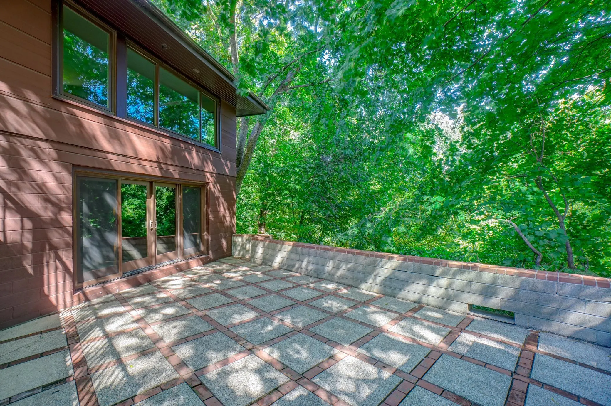 Photo 28 of 690 Linwood Avenue