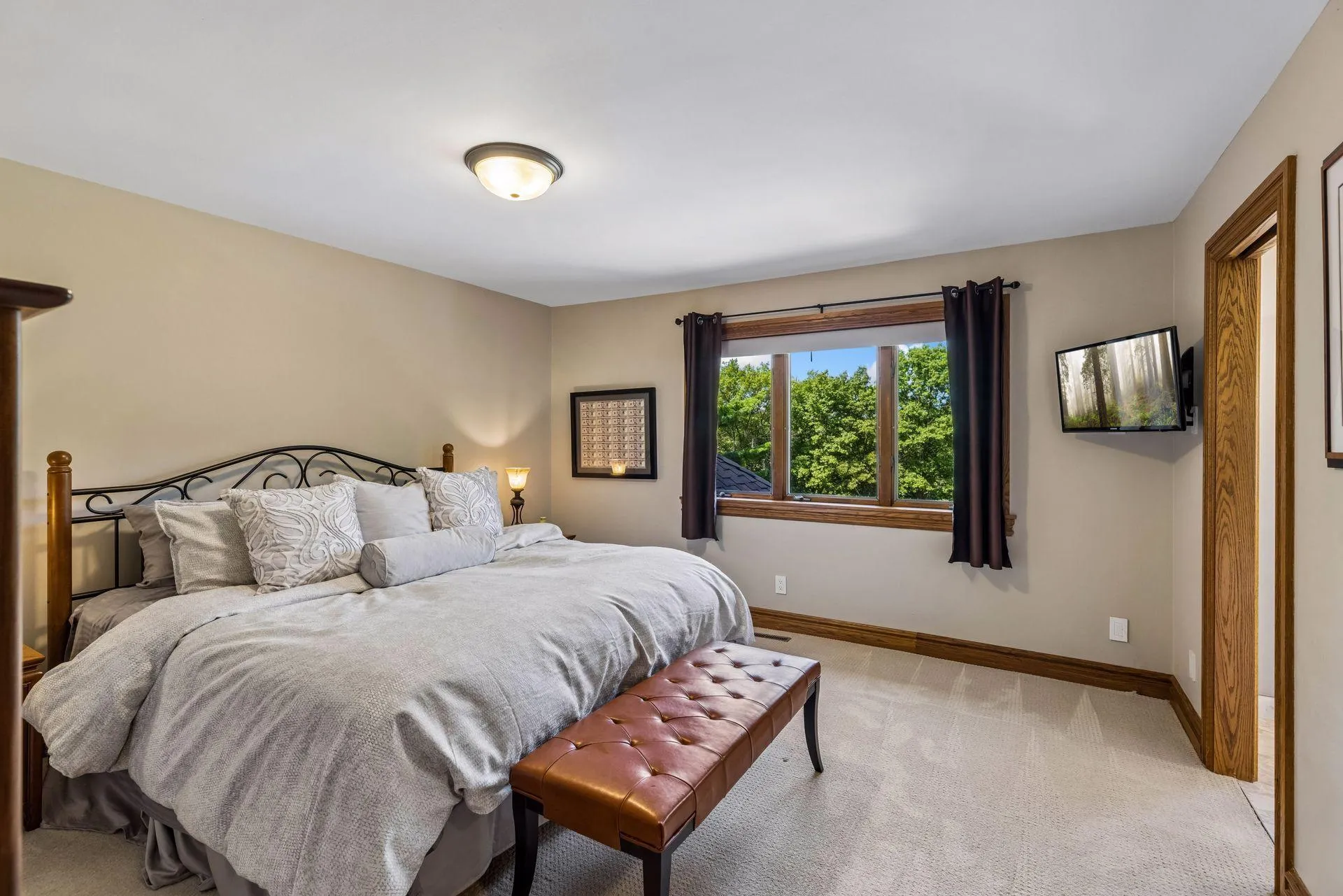 Photo 92 of 1166 Nightingale Boulevard