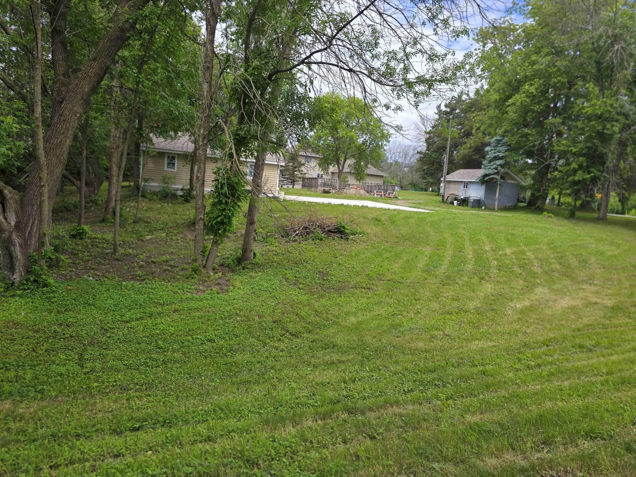 Photo 4 of 7749 Pioneer Road