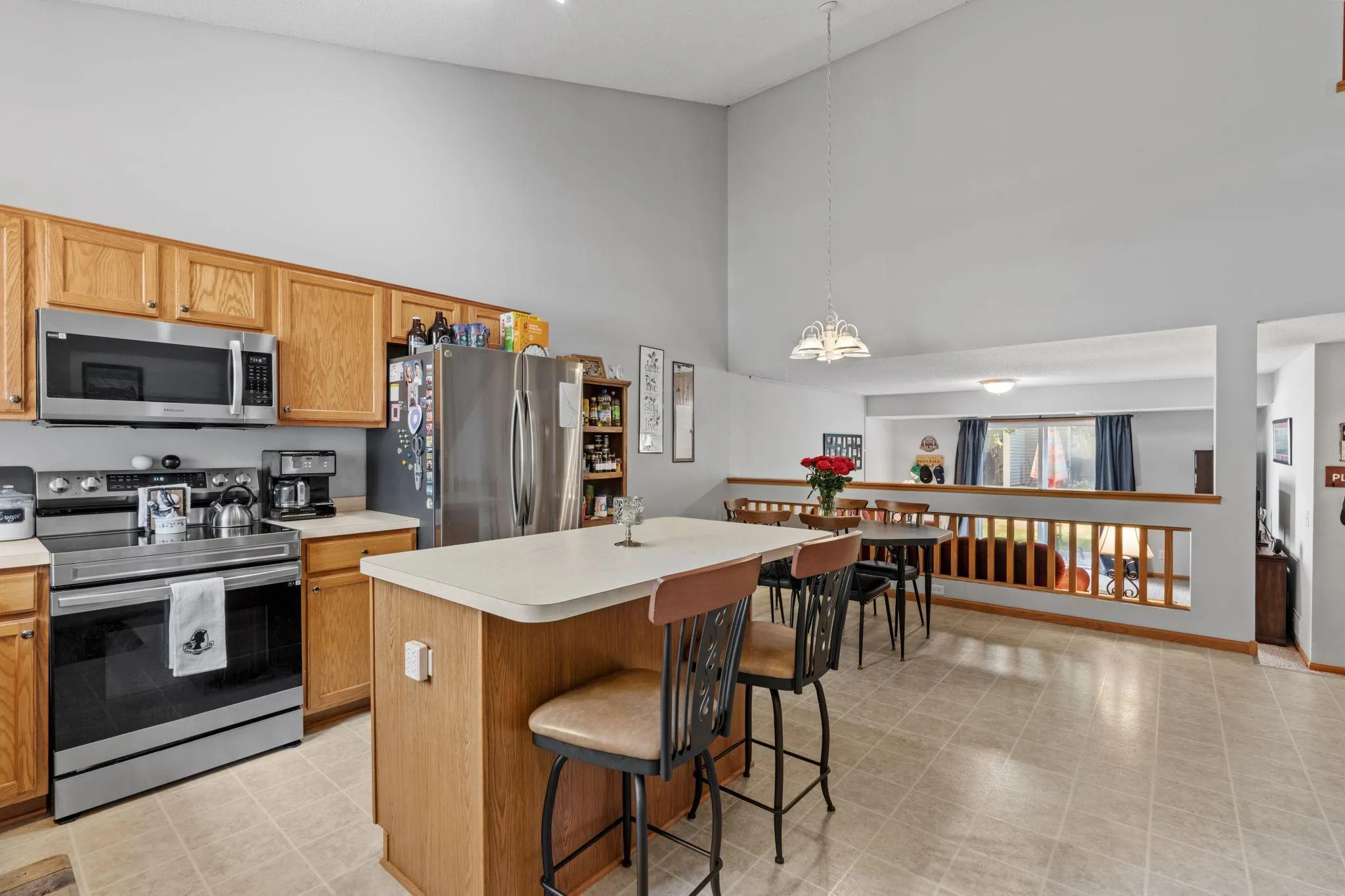 Photo 9 of 1585 Chartreux Avenue