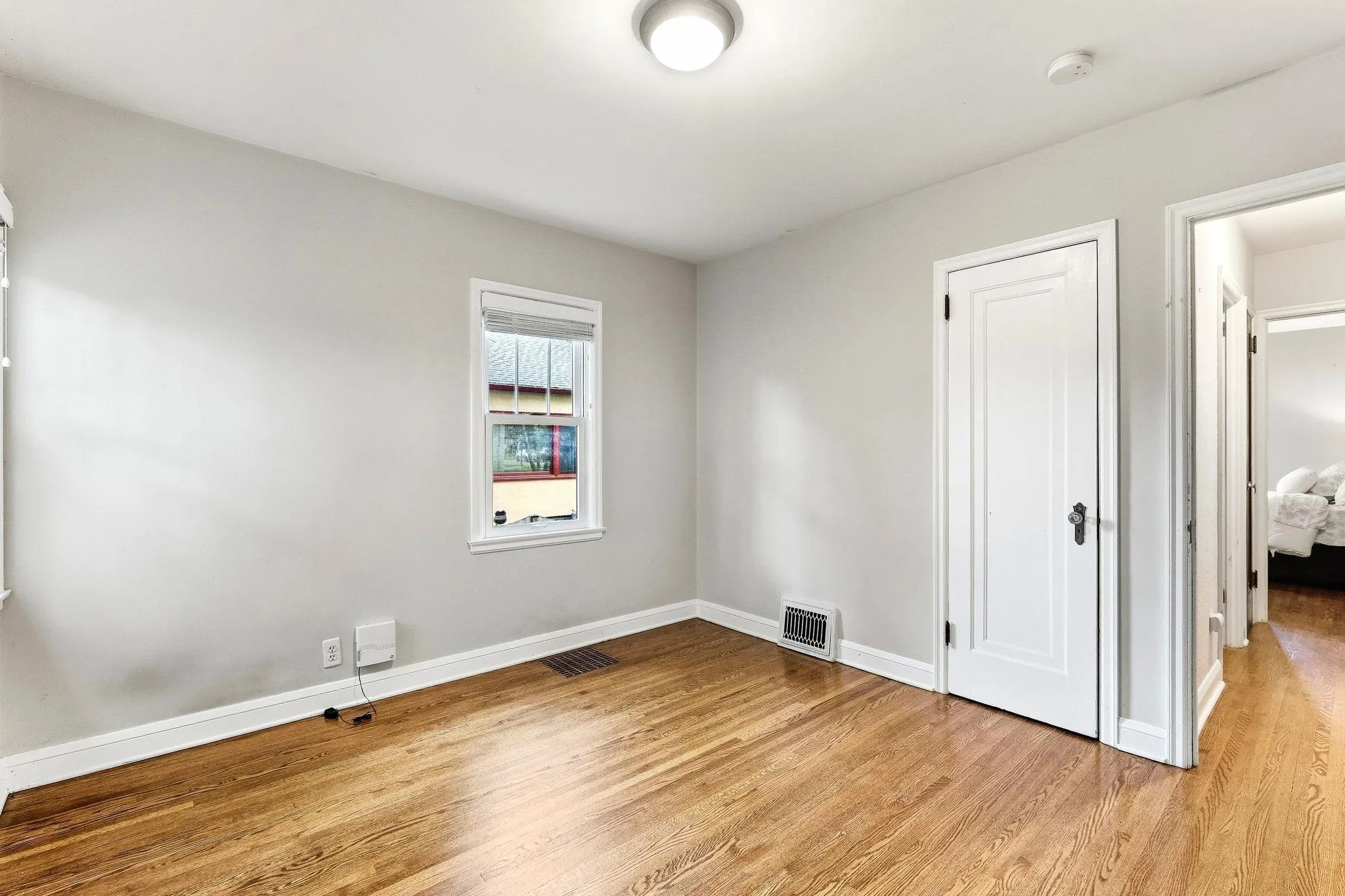Photo 18 of 5628 Wentworth Avenue