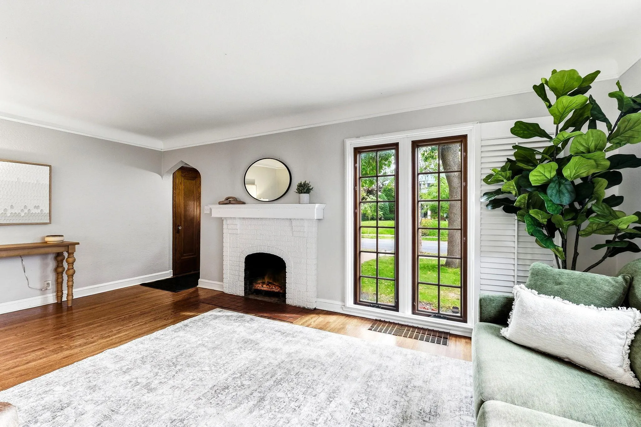 Photo 4 of 5628 Wentworth Avenue