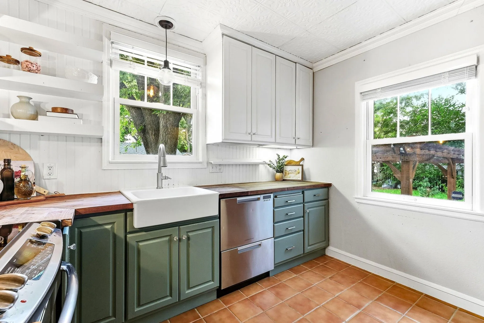 Photo 9 of 5628 Wentworth Avenue