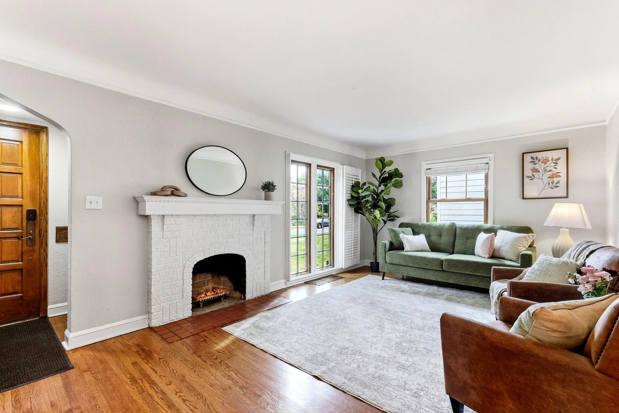 Photo 3 of 5628 Wentworth Avenue