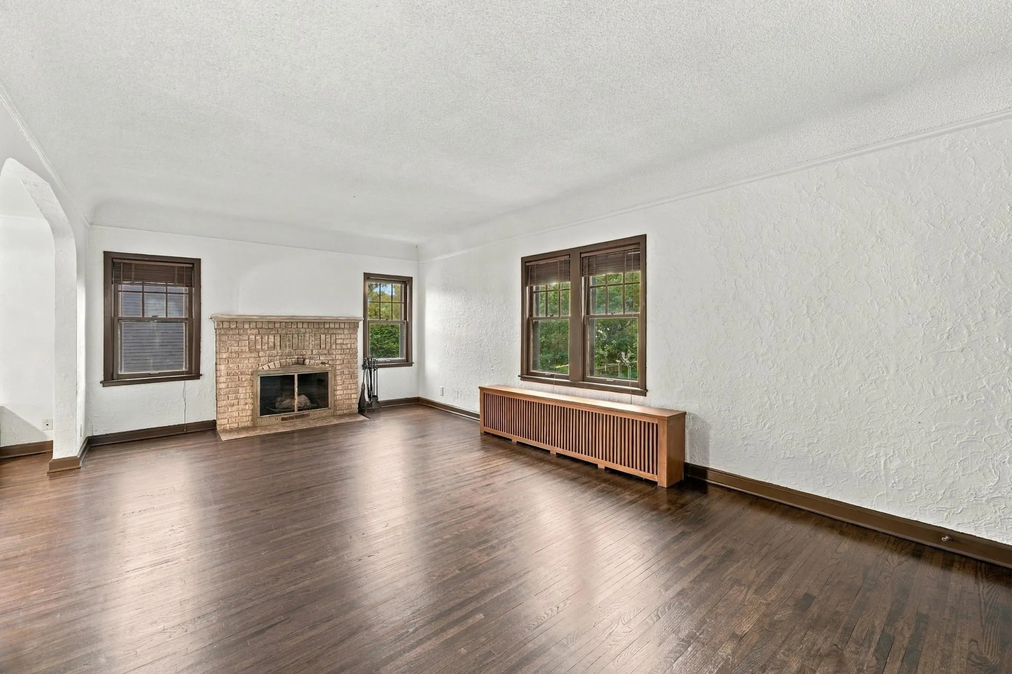 Photo 11 of 4333 Beard S Avenue