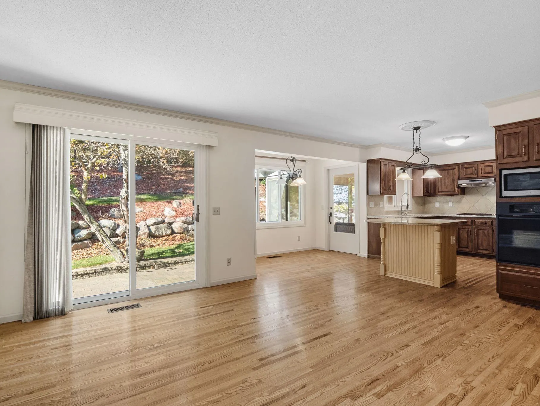 Photo 8 of 7735 Tanglewood Court