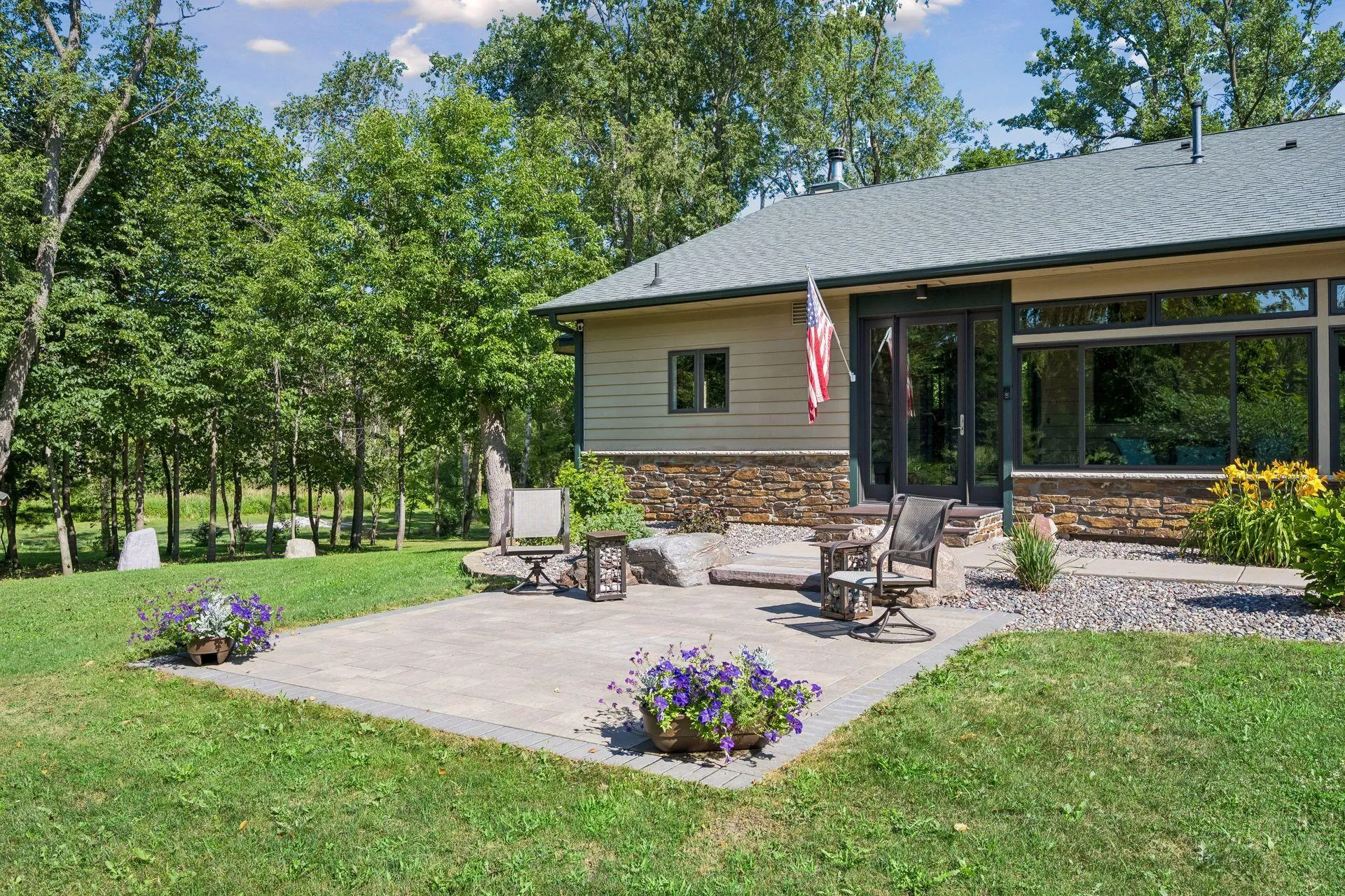 Photo 6 of 23120 Garrison Road