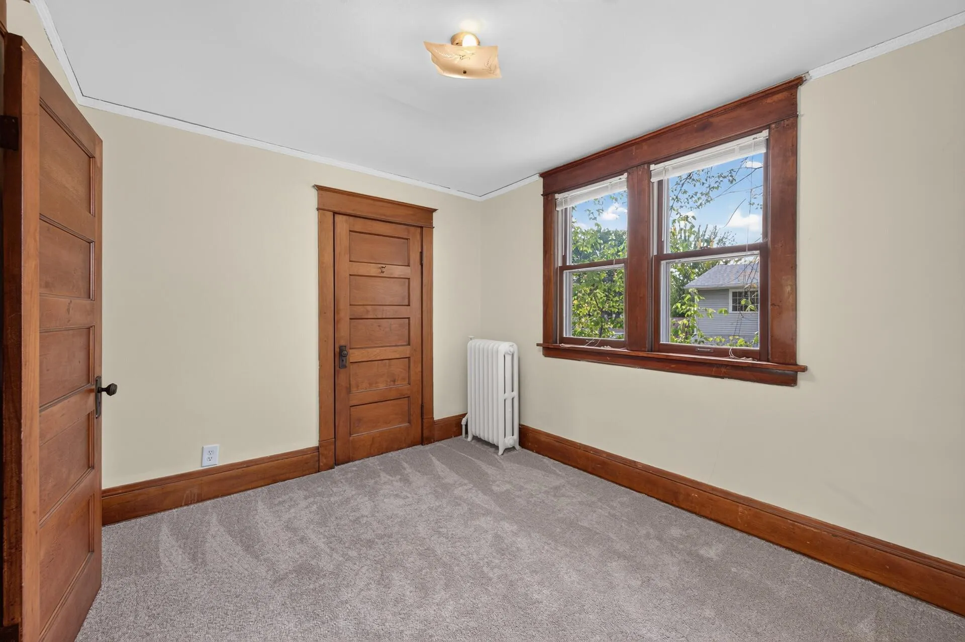 Photo 18 of 864 Case Avenue