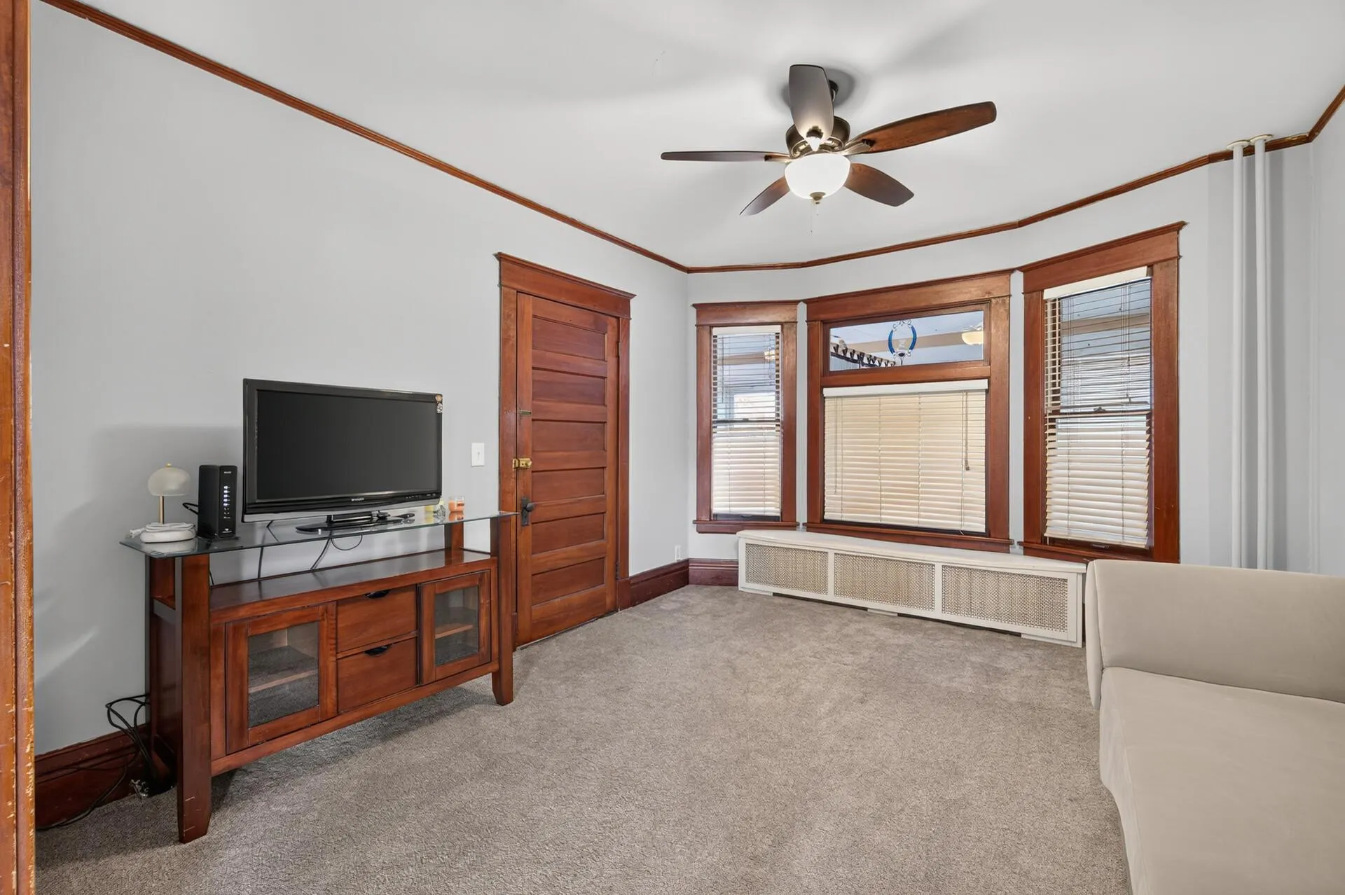Photo 5 of 864 Case Avenue