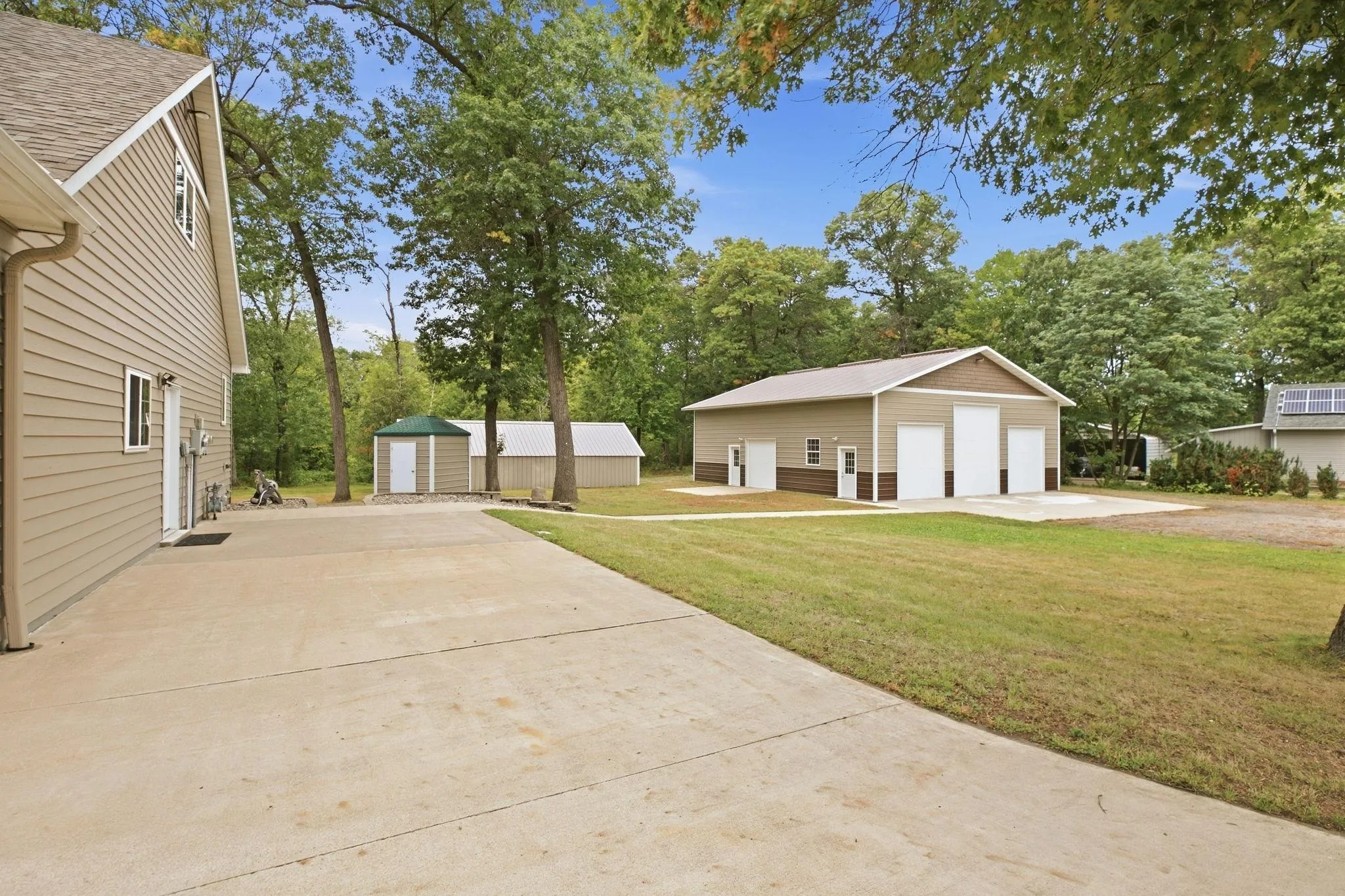 Photo 5 of 8750 E Beatrice Drive