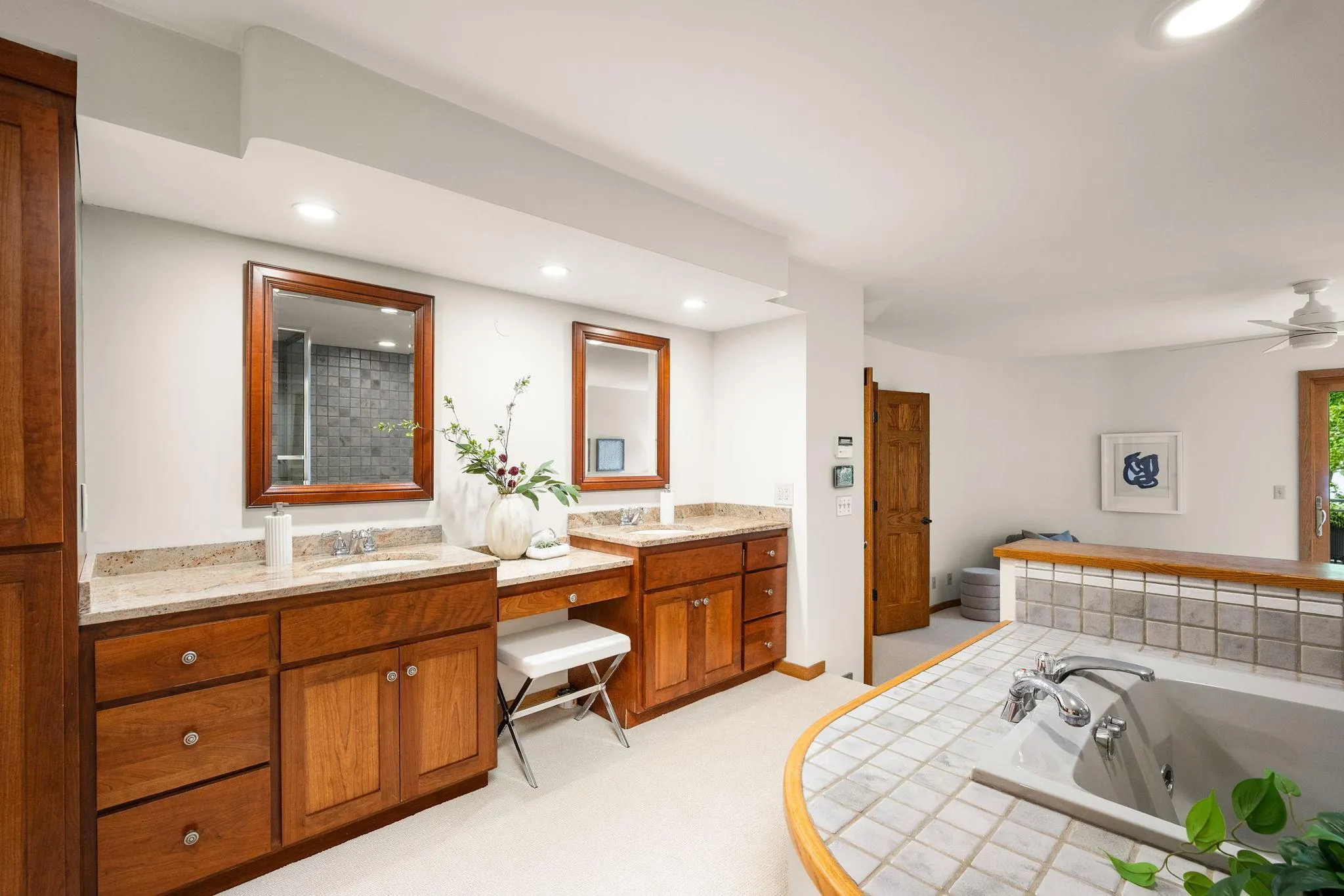 Photo 18 of 6658 Smithtown Road