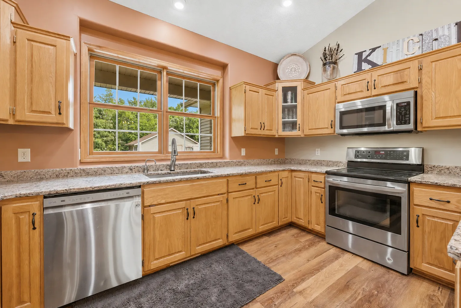 Photo 6 of 18225 221st Nw Avenue