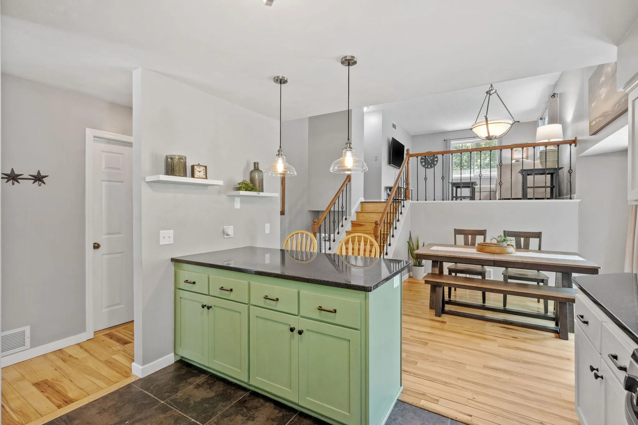 Photo 13 of 40744 Fenian Way