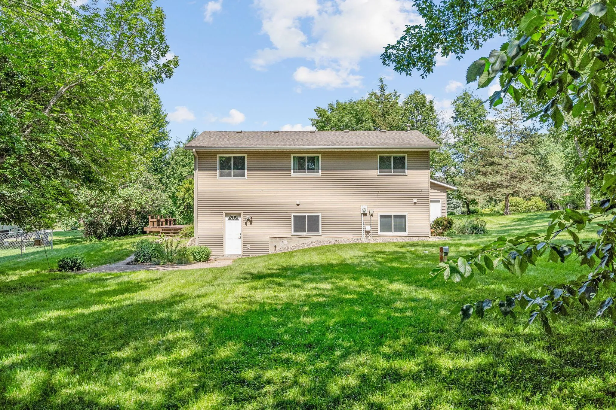Photo 48 of 40744 Fenian Way