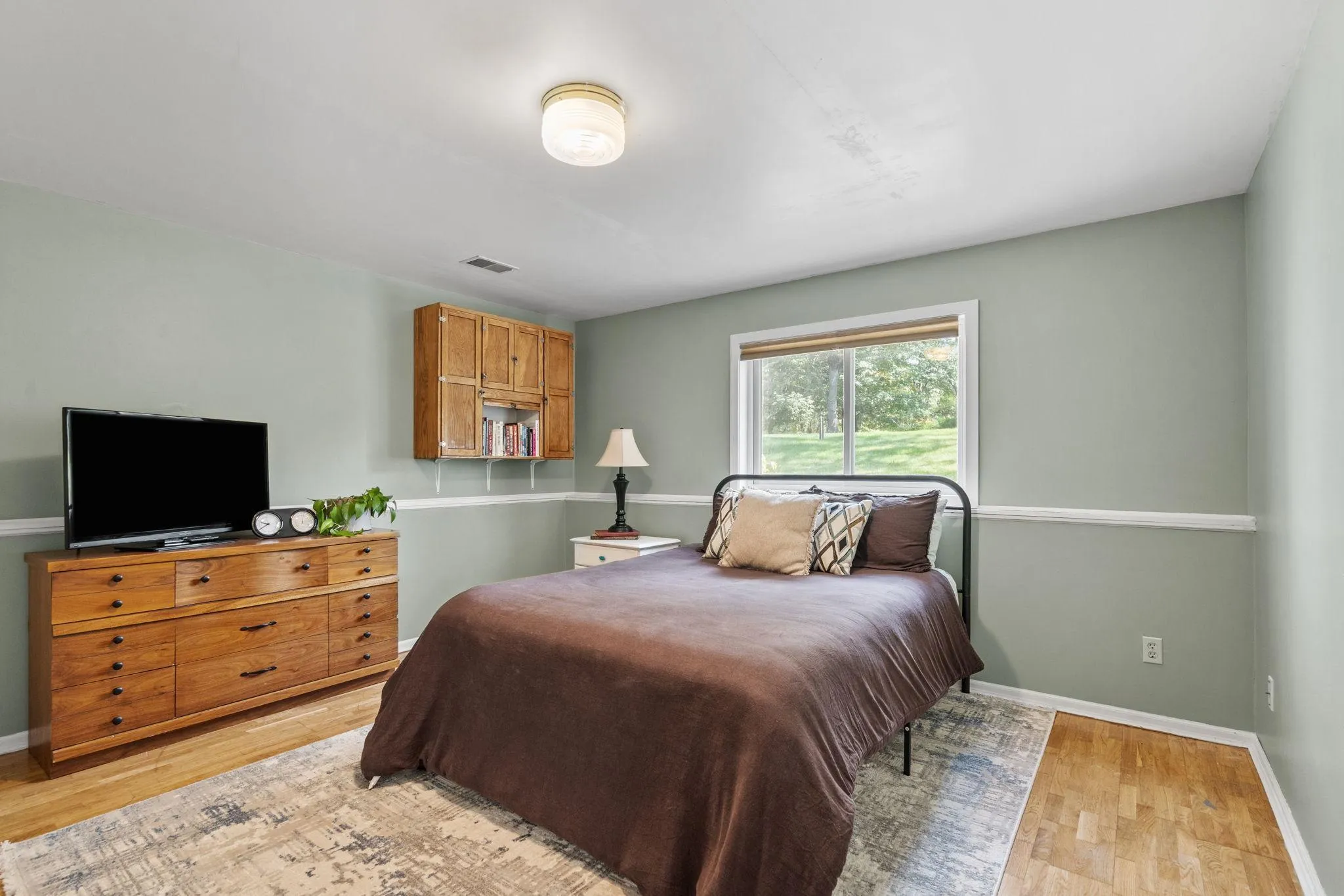 Photo 45 of 40744 Fenian Way