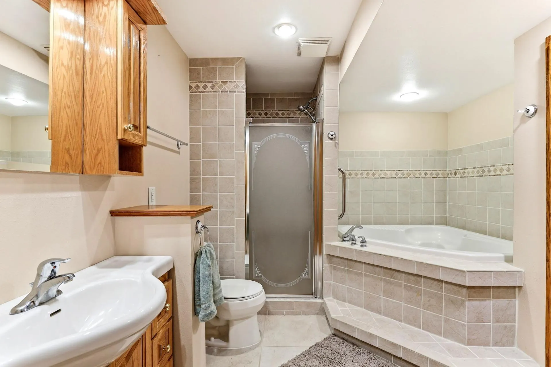 Photo 31 of 13584 Joseph Avenue