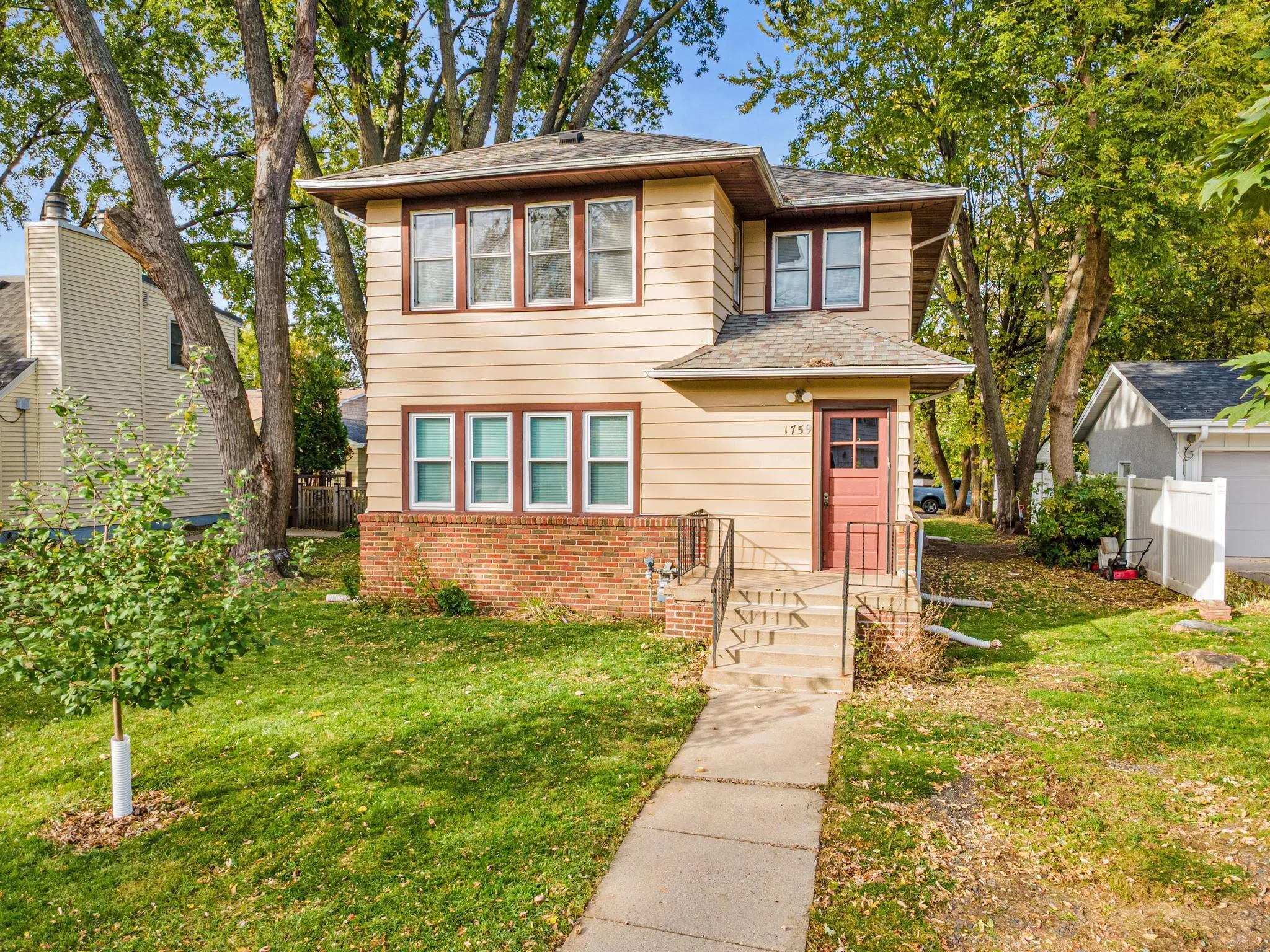 Photo 2 of 1759 Pleasant Street