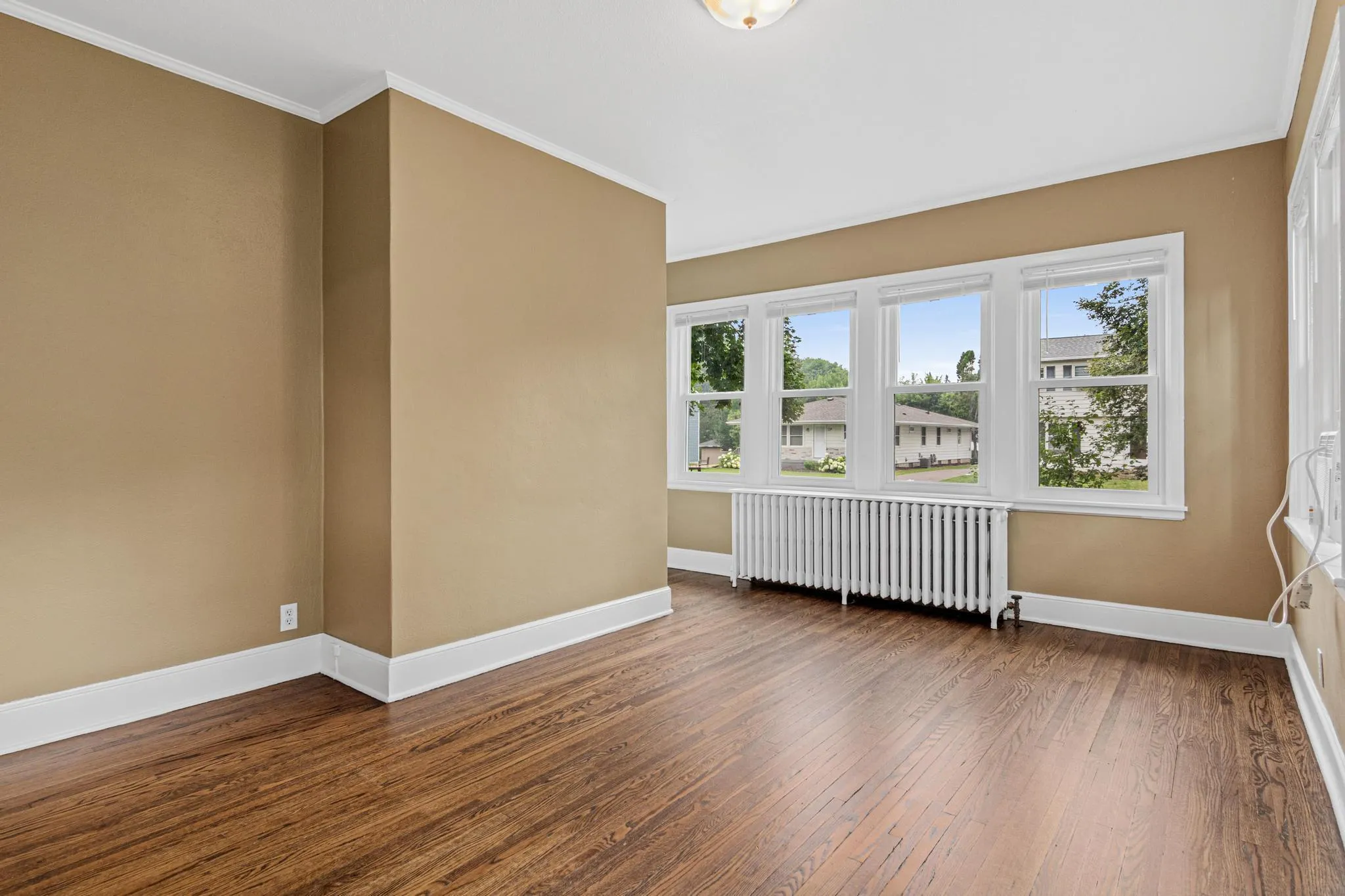 Photo 6 of 1759 Pleasant Street