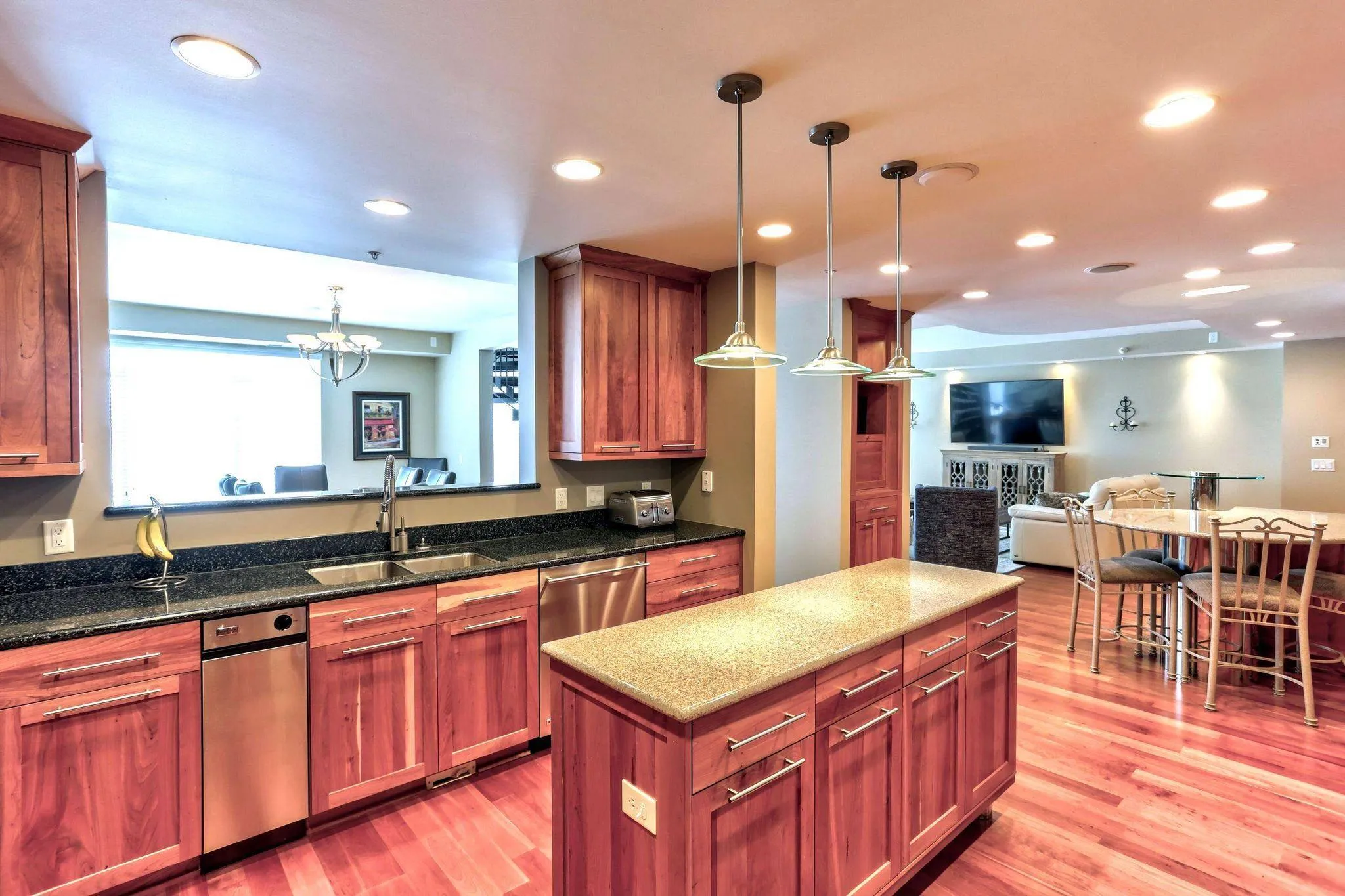 Photo 5 of 1070 Grandview Ne Court Unit 406