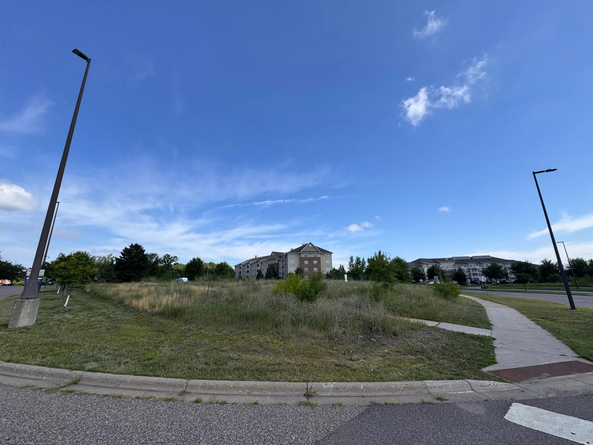 Photo 2 of 17226 Twin Lakes Rd