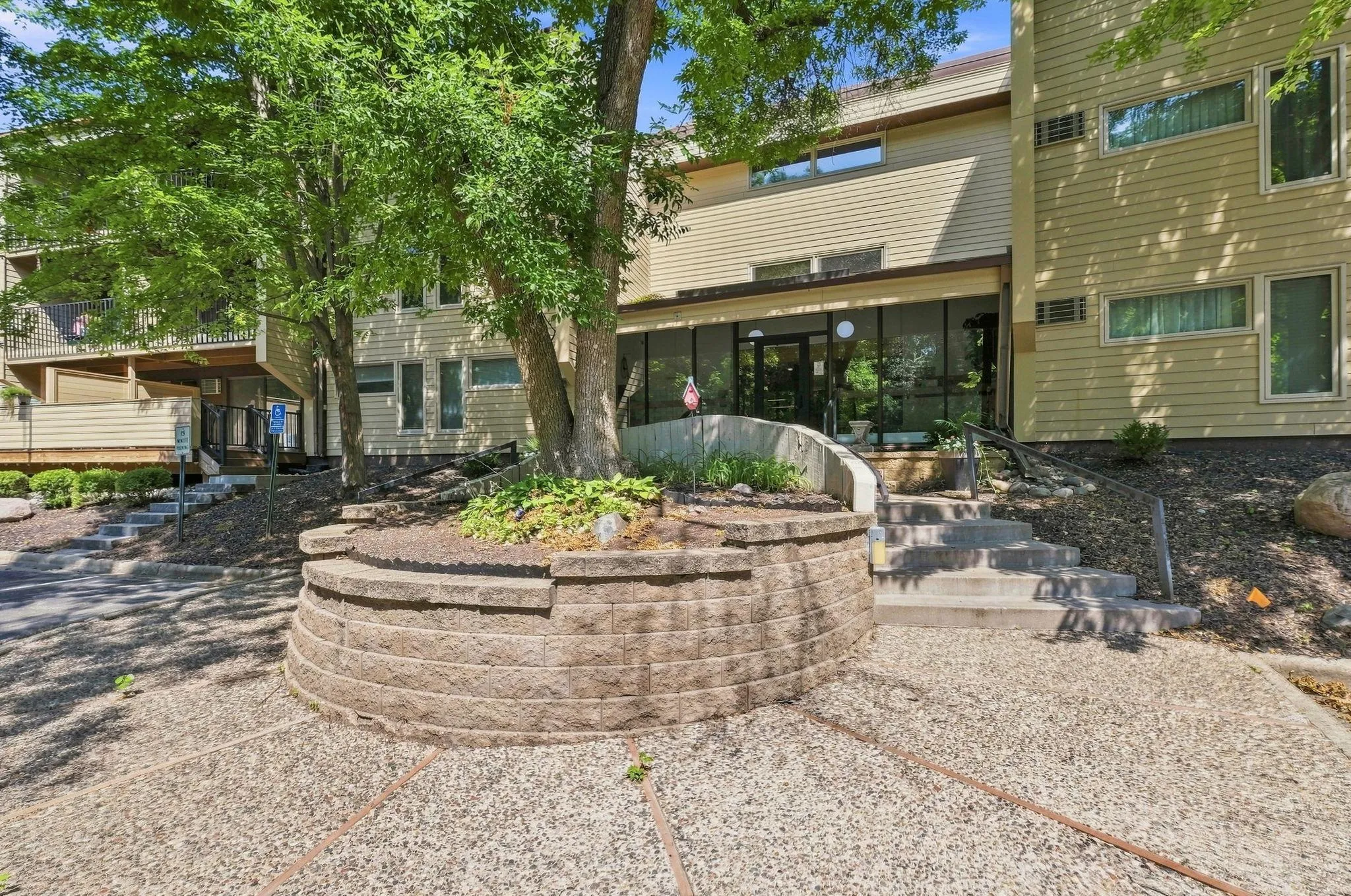 Photo 18 of 12600 Parkwood Drive Unit 308