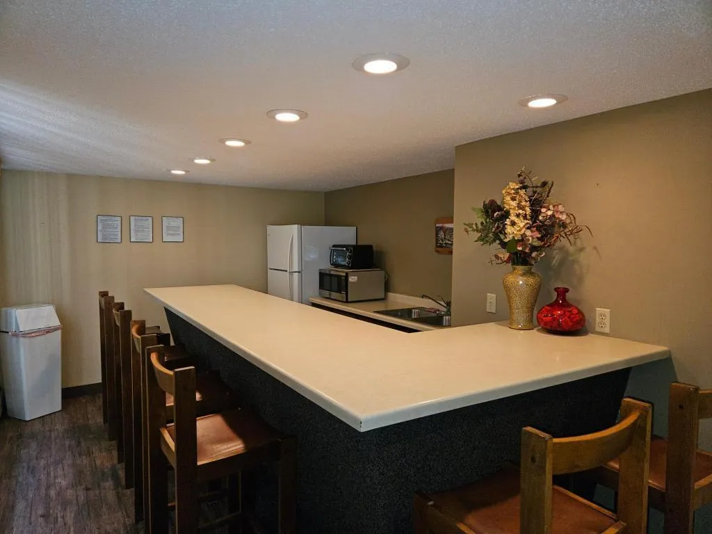 Photo 18 of 1855 Silver Bell Road Unit 314