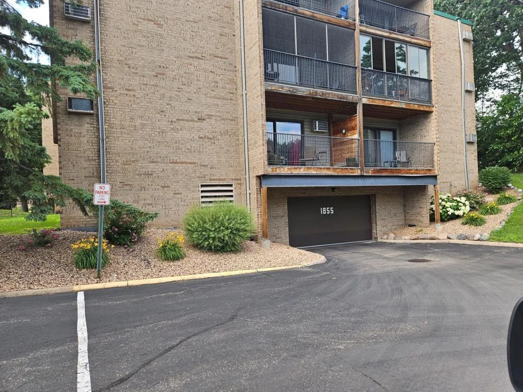 Photo 22 of 1855 Silver Bell Road Unit 314