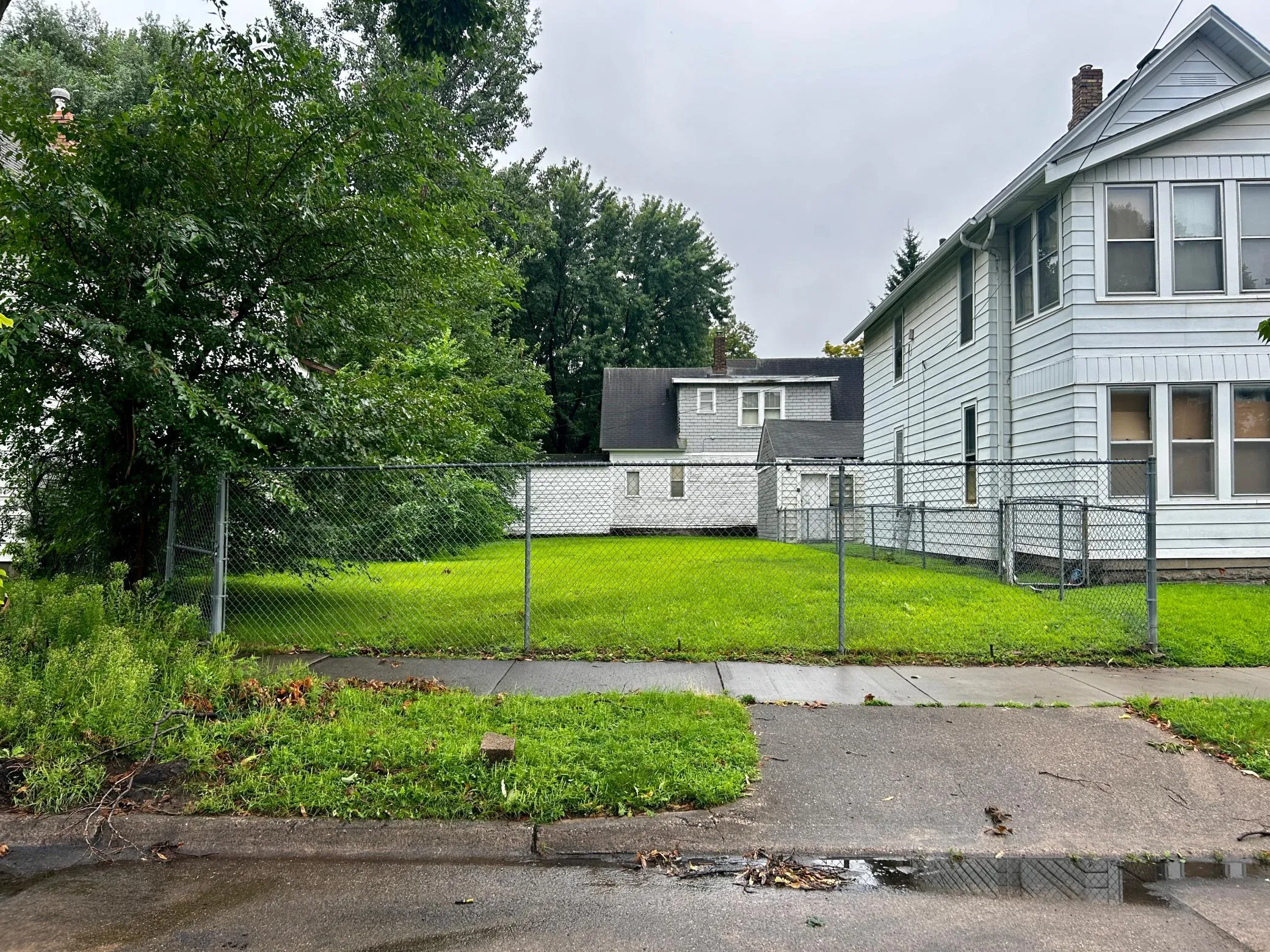 Photo 4 of 1004 20th Ne Avenue