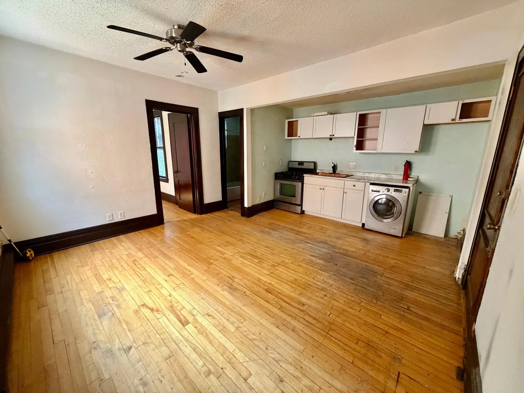 Photo 13 of 1928 Aldrich S Avenue Unit B105