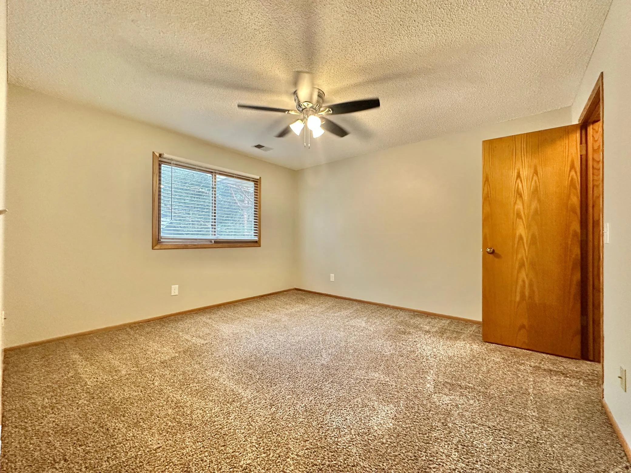Photo 18 of 18462 Creeks Bend Drive